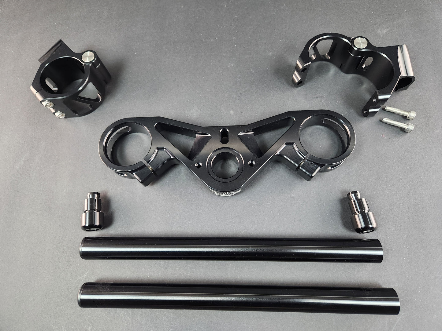 TOP TRIPLE TREE KIT GSXR1000 17-25 BLACK VTTKITGSXR1L7*