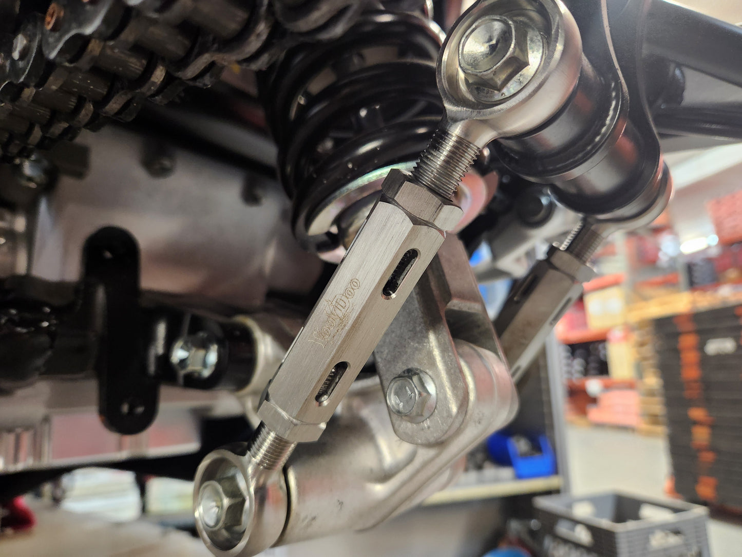 LOWERING LINK ADJUSTABLE HAYABUSA 99-25 VLLABUSAJ9N