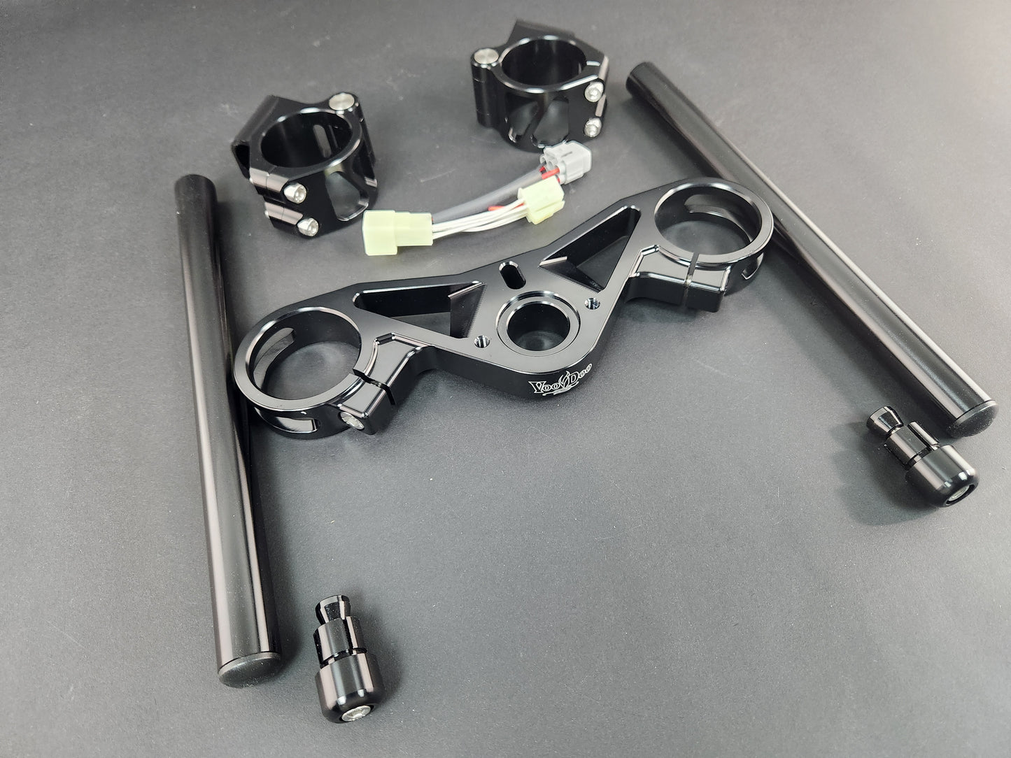 TOP TRIPLE TREE KIT GSXR1000 09-16 BLACK VTTKITGSXR1K9*