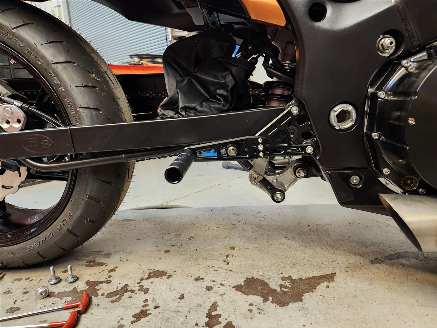 REARSET GRUDGE HAYABUSA 99-25 NO BRAKE BLACK VRGBUSAJ9B*